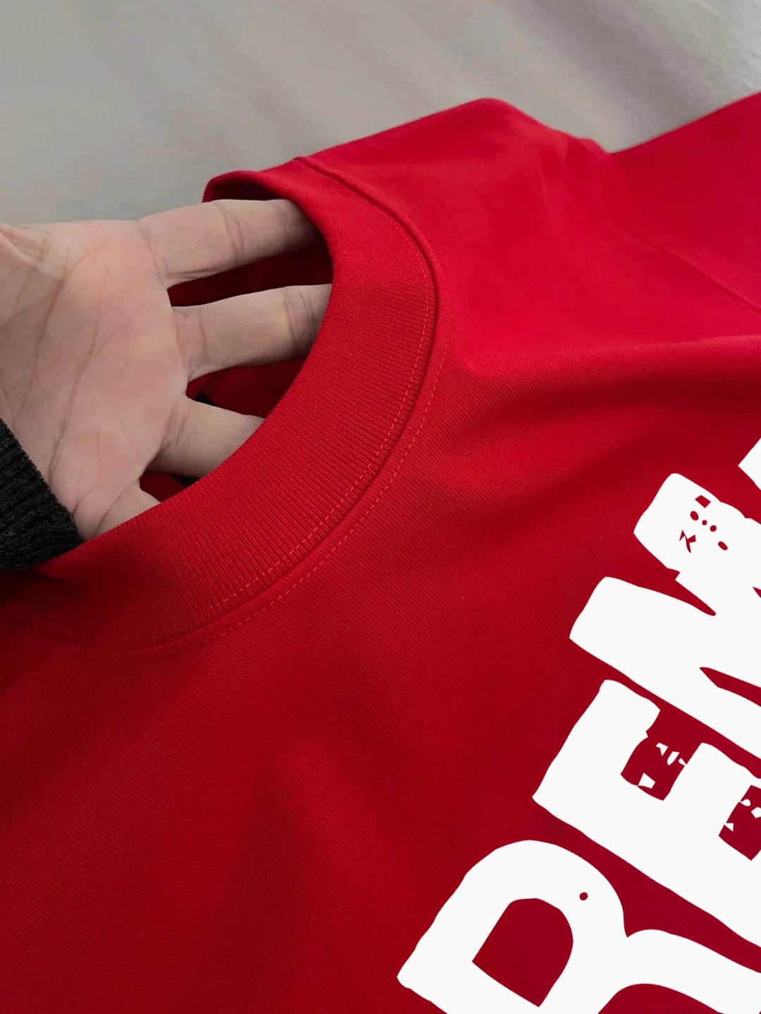 ÁO REMEMBER WHO YOU